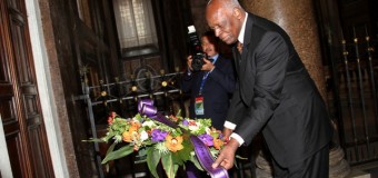 Presidente José Eduardo dos Santos rende homenagem a “Negrita” no Vaticano