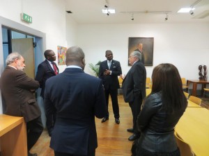 visita_do_embaixador_de_angola_a_uccla_0579