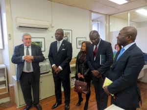 visita_do_embaixador_de_angola_a_uccla_0625