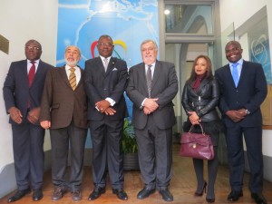 visita_do_embaixador_de_angola_a_uccla_0642 (1)