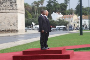 PRESIDENTES DE ANGOLA E DE PORUGAL NA PRAÇA DO IMPÉRIO, EM BELÉM FOTO: CLEMENTE DOS SANTOS