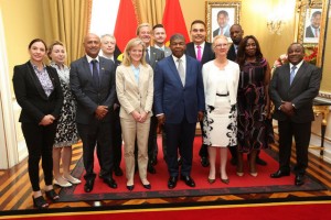 PRESIDENTE DA REPÚBLICA, JOÃO LOURENÇO (AO CENTRO) RECEBE EMPRESÁRIOS BRITÂNICOS, ACOMPANHADO DO EMBAIXADOR DE ANGOLA NAQUELE PAÍS, RUI MANGUEIRA (À DIR.)  FOTO: PEDRO PARENT