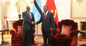 Presidente da República, João Lourenço (à dir.), encontra-se com homólogo do Botswana, Mokgweetsi Masisi
FOTO: PEDRO PARENTE