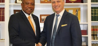 Angola e EUA analisam cooperação