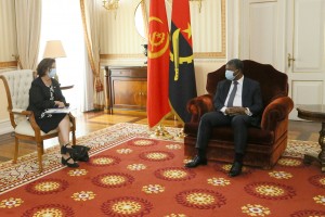 Presidente da República, João Lourenço, durante audiência concedida à embaixadora dos Estados Unidos da América, Nina Maria Fite. Foto: Pedro Parente