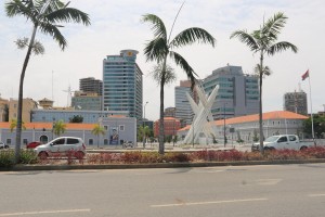 Vista parcial de Luanda, capital de Angola Foto: Tarcísio Vilela