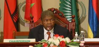 DISCURSO DE SUA EXCELÊNCIA PRESIDENTE DA REPÚBLICA DE ANGOLA NA CIMEIRA DA UNIÃO AFRICANA SOBRE QUESTÕES HUMANITÁRIAS E CONFERÊNCIA DE DOARES