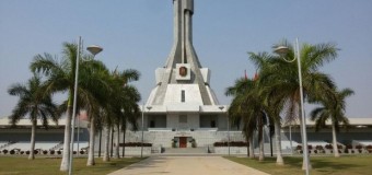 Presidente da República rende homenagem a José Eduardo dos Santos