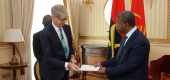 Presidente da República João Lourenço recebeu em audiência embaixador extraordinário e plenipotenciário do Reino da Bélgica acreditado em Angola Jozef Smets