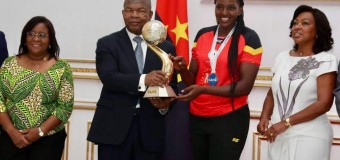 HEROÍNAS DO ANDEBOL RECEBIDAS NO PALÁCIO